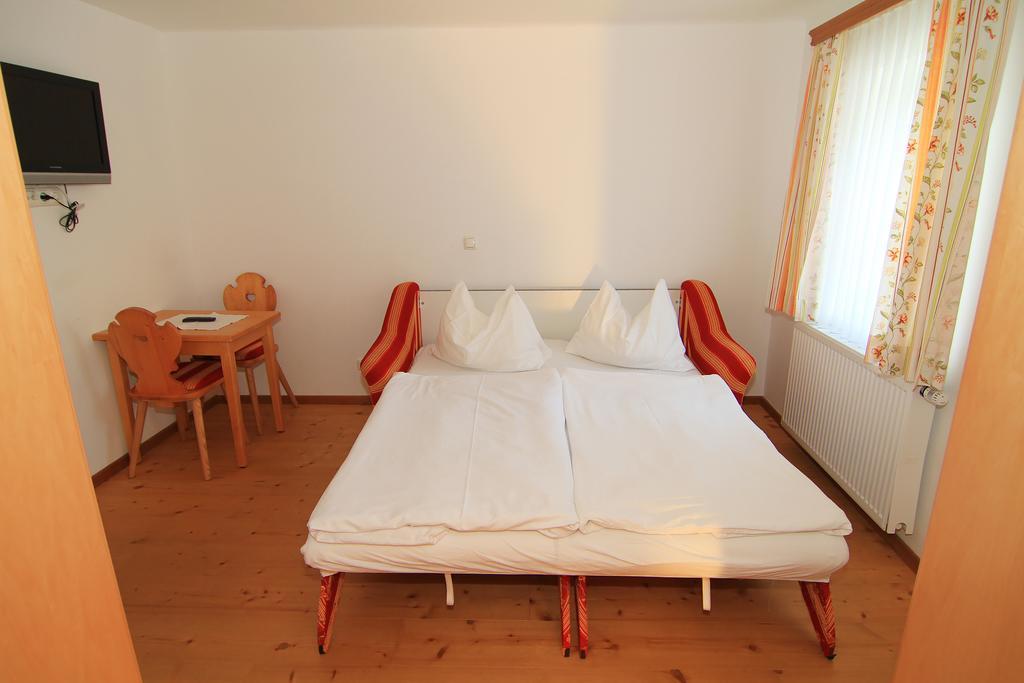 Gasthof Zauchenwirt บัดมิทแทร์นดอร์ฟ ภายนอก รูปภาพ