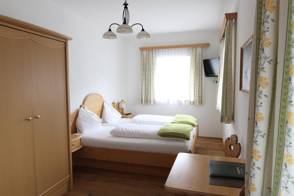 Gasthof Zauchenwirt บัดมิทแทร์นดอร์ฟ ภายนอก รูปภาพ