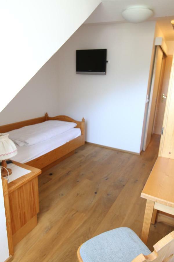 Gasthof Zauchenwirt บัดมิทแทร์นดอร์ฟ ภายนอก รูปภาพ